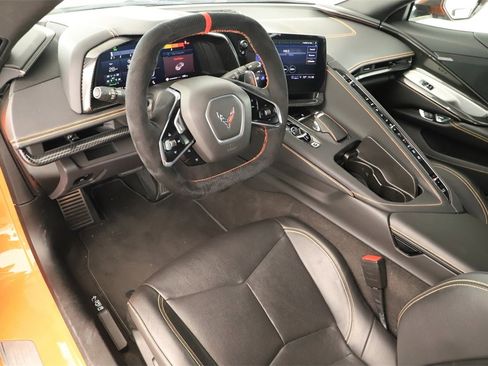 Used 2022 Chevrolet Corvette Stingray Coupe w/ Z51 Performance Package image 15