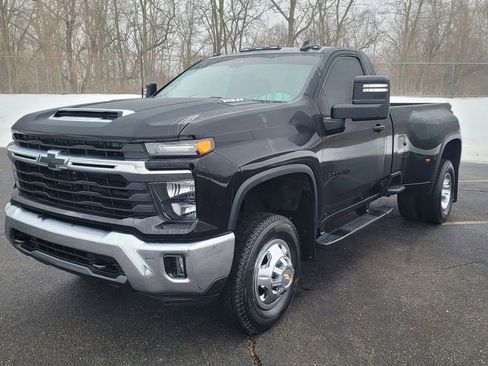 Used 2024 Chevrolet Silverado 3500 LT w/ Convenience Package image 5