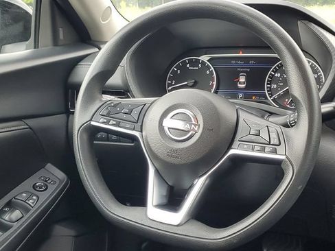 Used 2024 Nissan Sentra SV FWD image 24