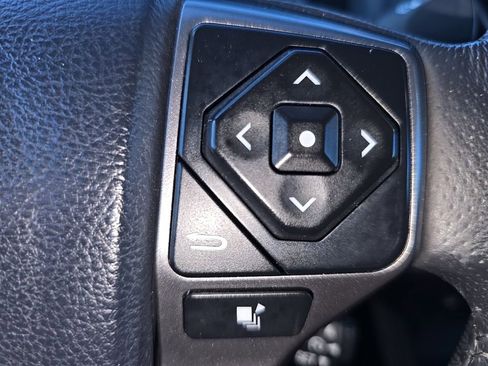 Used 2017 Toyota Tacoma SR5 w/ Tow Package image 21