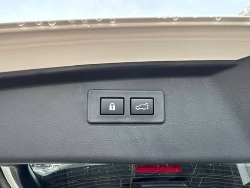 Used 2025 Subaru Outback Wilderness AWD/4WD image 21