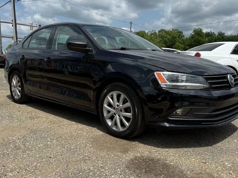 Used 2015 Volkswagen Jetta SE FWD image 4
