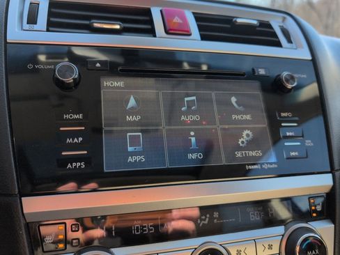 Used 2017 Subaru Outback 2.5i Limited image 19