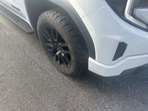 Used 2024 GMC Sierra 1500 Elevation w/ Preferred Package image 5