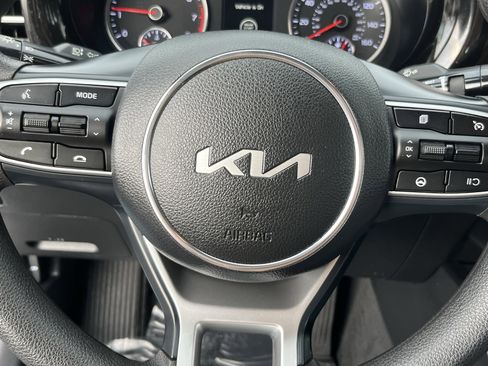 Used 2023 Kia K5 LXS image 19