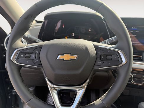 New 2026 Chevrolet Trax LT w/ Driver Confidence Package image 12