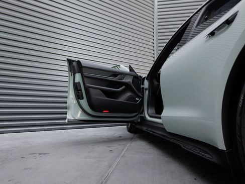 New 2025 Porsche Taycan GTS image 15