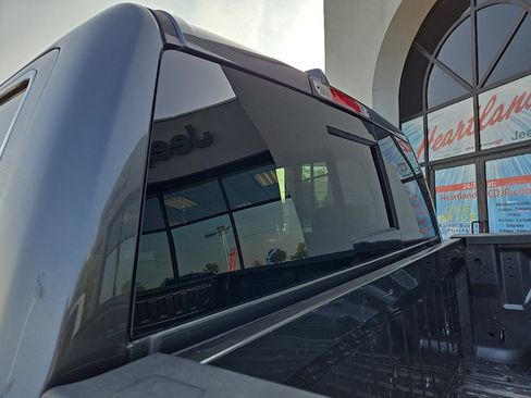 Used 2020 RAM 1500 Laramie image 24