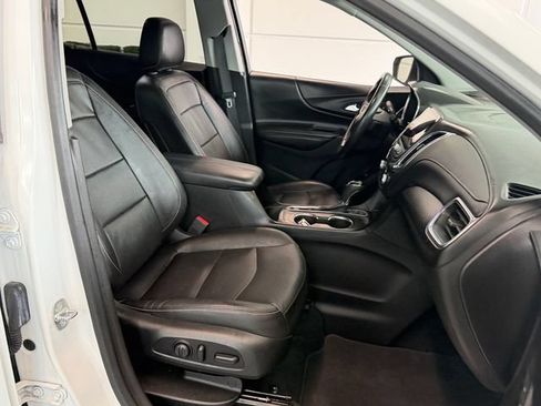 Used 2020 Chevrolet Equinox Premier FWD image 17