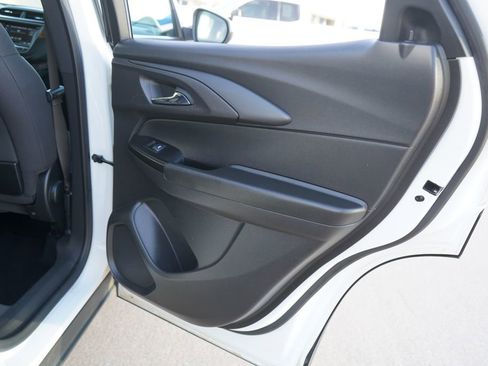 Used 2023 Chevrolet TrailBlazer LT AWD/4WD image 19