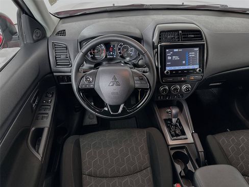 Used 2026 Mitsubishi Outlander Sport AWD image 2