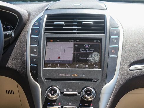 Used 2019 Lincoln MKC Reserve FWD image 18