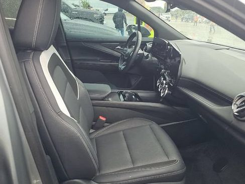 Used 2024 Chevrolet Blazer EV LT AWD/4WD image 4