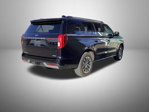 Used 2025 Ford Expedition Max Platinum image 3