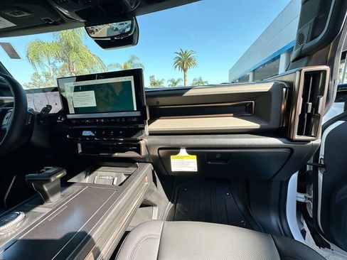 Used 2025 GMC Hummer EV 3X w/ LPO, Cargo Utility Package image 30