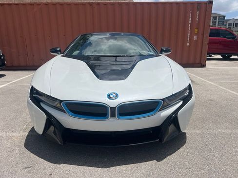 Used 2019 BMW i8 Roadster AWD/4WD image 3