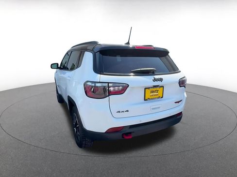 Used 2025 Jeep Compass Trailhawk AWD/4WD image 11
