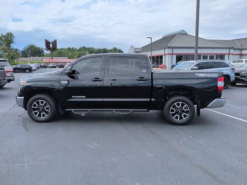 Used 2018 Toyota Tundra SR5 w/ TRD Off Road Package AWD/4WD image 4