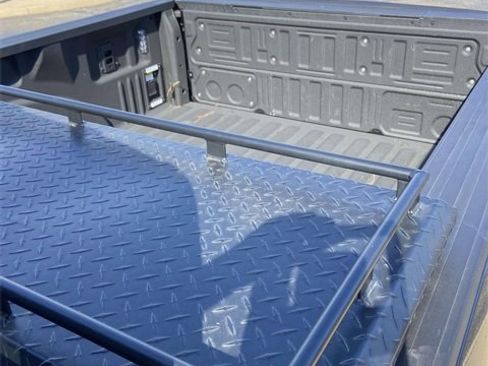 Used 2025 Ford F250 Platinum w/ Platinum Plus Package image 8