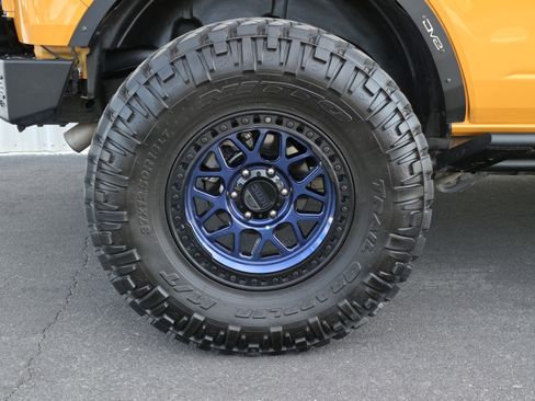 Used 2022 Ford Bronco Wildtrak image 17