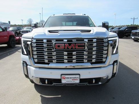 Used 2025 GMC Sierra 2500 Denali w/ Denali Reserve Package AWD/4WD image 5