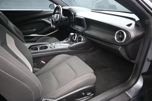 Used 2020 Chevrolet Camaro LT RWD image 18