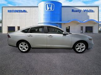 Used 2025 Honda Accord LX video 2