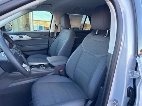 New 2026 Ford Explorer Active image 14