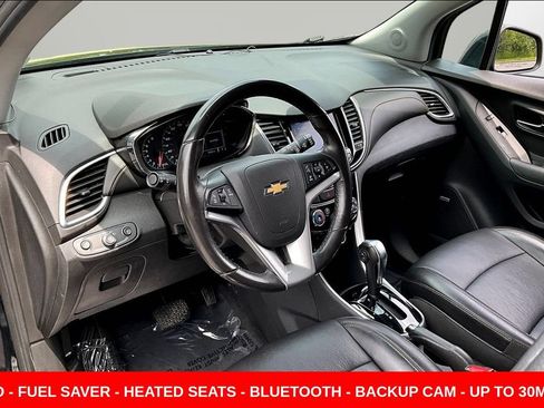 Used 2020 Chevrolet Trax Premier AWD/4WD image 16