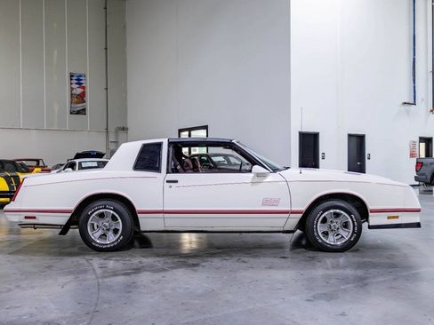 Used 1987 Chevrolet Monte Carlo SS RWD image 8