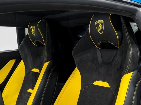 Used 2023 Lamborghini Huracan Tecnica RWD image 19