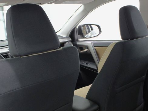 Used 2017 Toyota RAV4 XLE FWD image 36