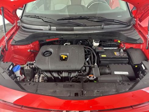 Certified 2025 Kia Soul LX w/ LX Technology Package image 31