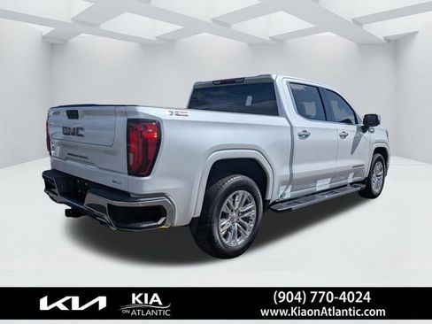 Used 2023 GMC Sierra 1500 SLT w/ SLT Premium Package AWD/4WD image 3