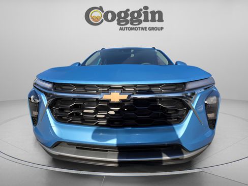 New 2026 Chevrolet Trax LT w/ Sunroof Package image 5