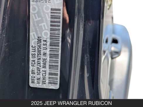 Used 2025 Jeep Wrangler Unlimited Rubicon AWD/4WD image 25