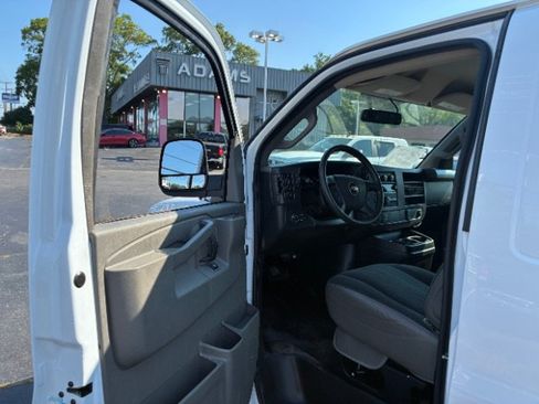 Used 2023 Chevrolet Express 2500 w/ Driver Convenience Package RWD image 12