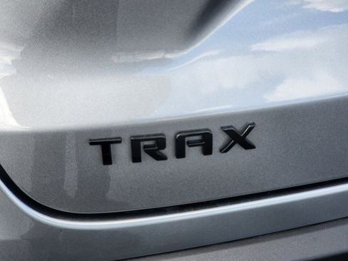New 2026 Chevrolet Trax RS w/ Sunroof Package FWD image 10