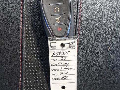 Used 2022 Chevrolet Traverse RS FWD image 25