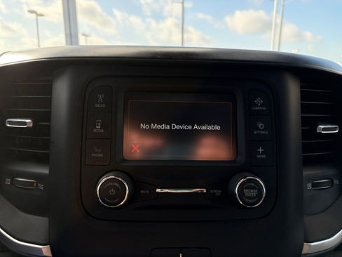 Used 2019 RAM 2500 Big Horn AWD/4WD image 13