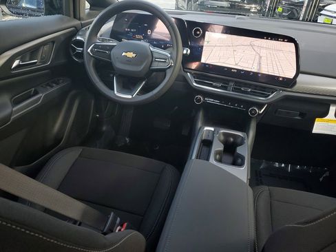 New 2026 Chevrolet Equinox EV LT image 10