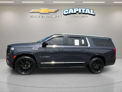 Used 2023 GMC Yukon XL SLT AWD/4WD image 2
