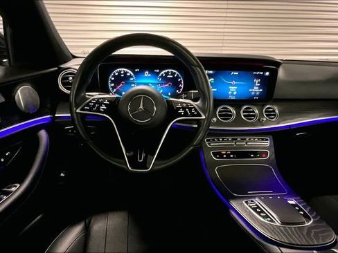 Used 2021 Mercedes-Benz E 350 4MATIC Sedan image 4