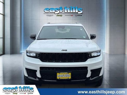 Certified 2023 Jeep Grand Cherokee L Laredo AWD/4WD image 8