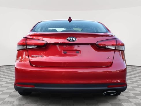 Used 2018 Kia Forte S w/ S Technology Plus Package FWD image 6