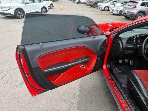 Used 2016 Dodge Challenger R/T Scat Pack w/ Leather Interior Group RWD image 9