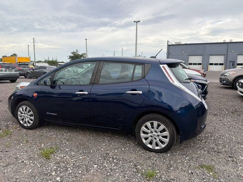 Used 2017 Nissan Leaf S FWD image 8