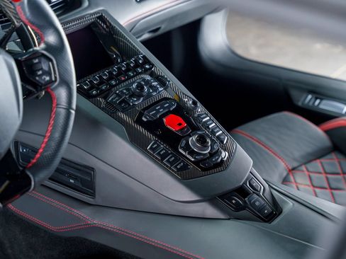 Used 2017 Lamborghini Aventador S AWD/4WD image 65