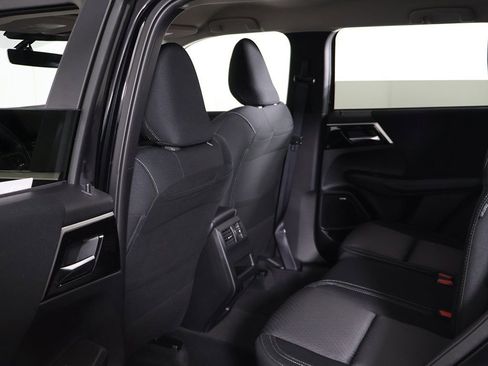 New 2026 Mitsubishi Outlander ES image 28