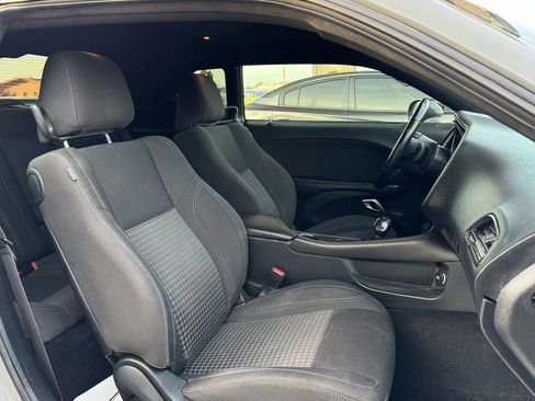 Used 2019 Dodge Challenger SXT w/ Blacktop Package image 25